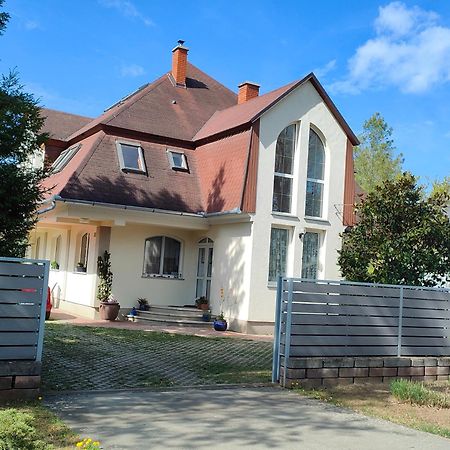 Perge Üdülövilla Balatonszarszo Exterior foto